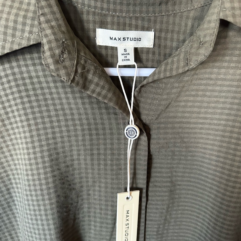 Max Studio Green Button Down Shirt with Ruffled Sleeves - Picture 3 of 8